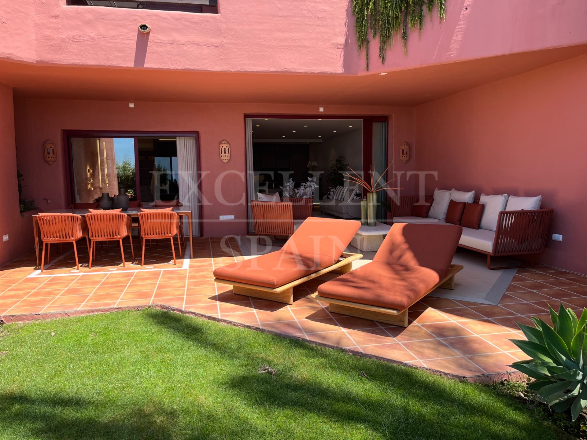 Ground Floor Apartment in Menara Beach, Estepona
