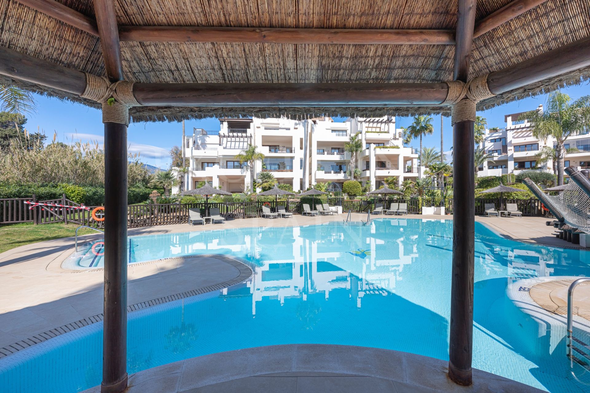 Penthouse in Bahía del Velerín, Estepona