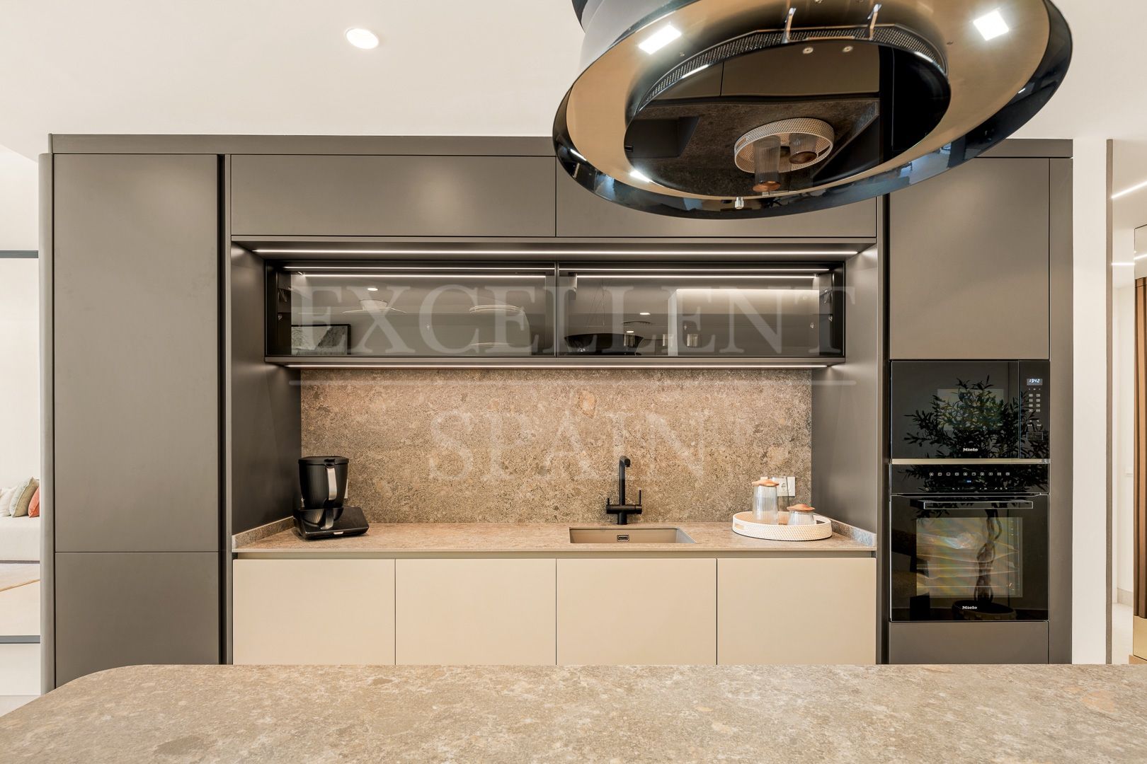 Penthouse in Bahía del Velerín, Estepona