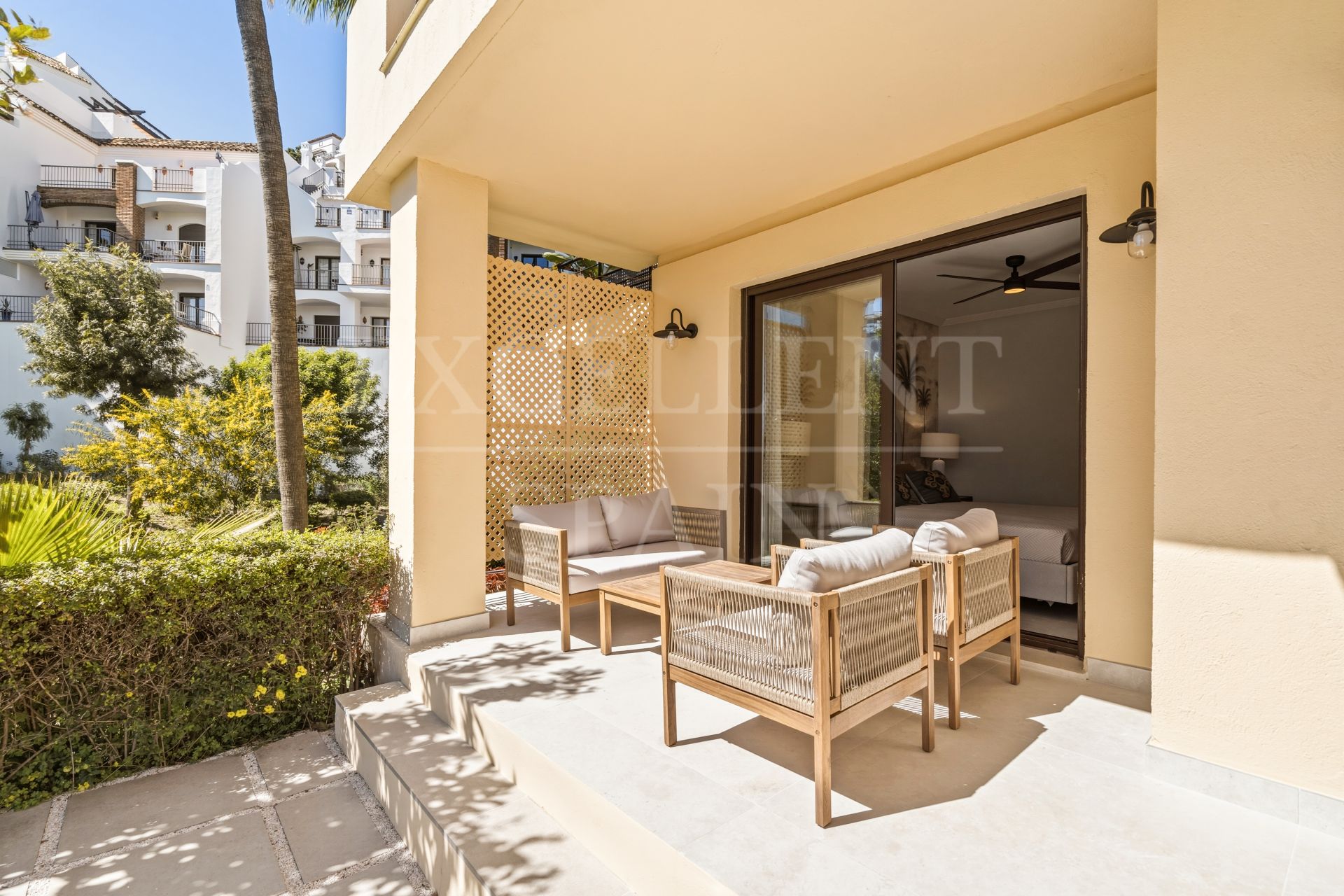 Appartement begane grond in Los Arqueros, Benahavis