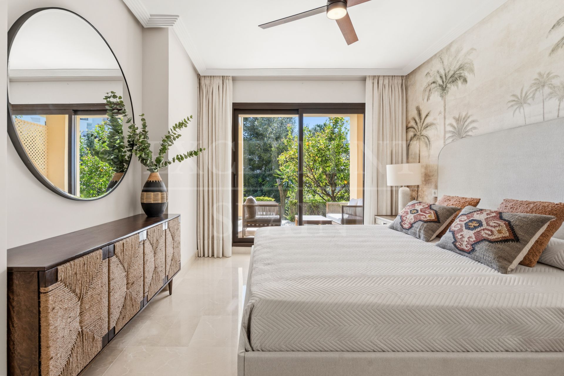 Appartement begane grond in Los Arqueros, Benahavis