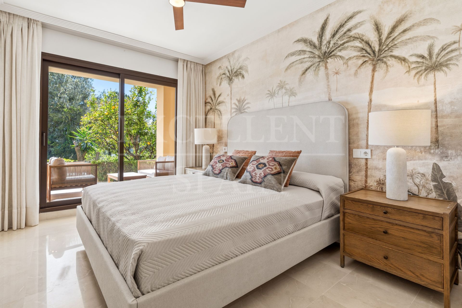 Appartement begane grond in Los Arqueros, Benahavis