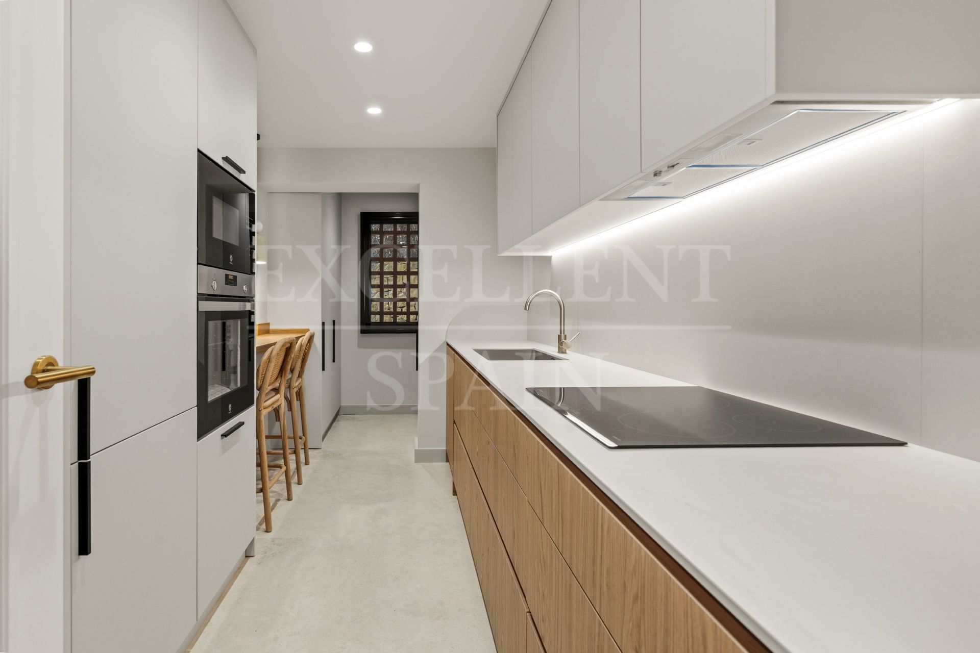 Appartement begane grond in Los Arqueros, Benahavis