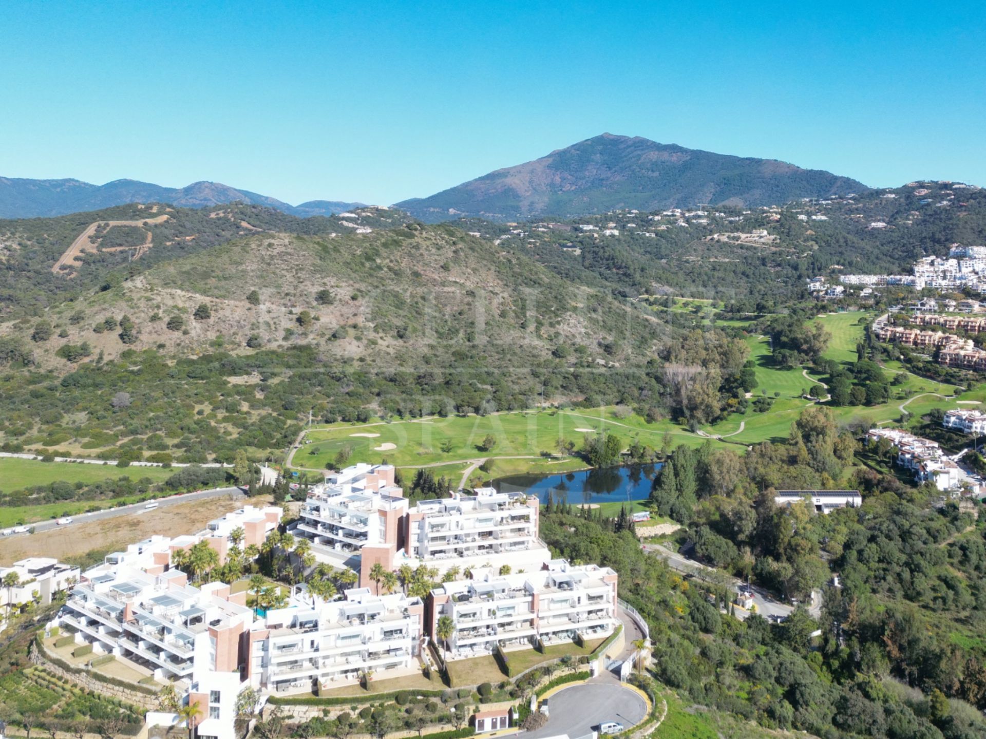 Apartment in Los Arqueros, Benahavis