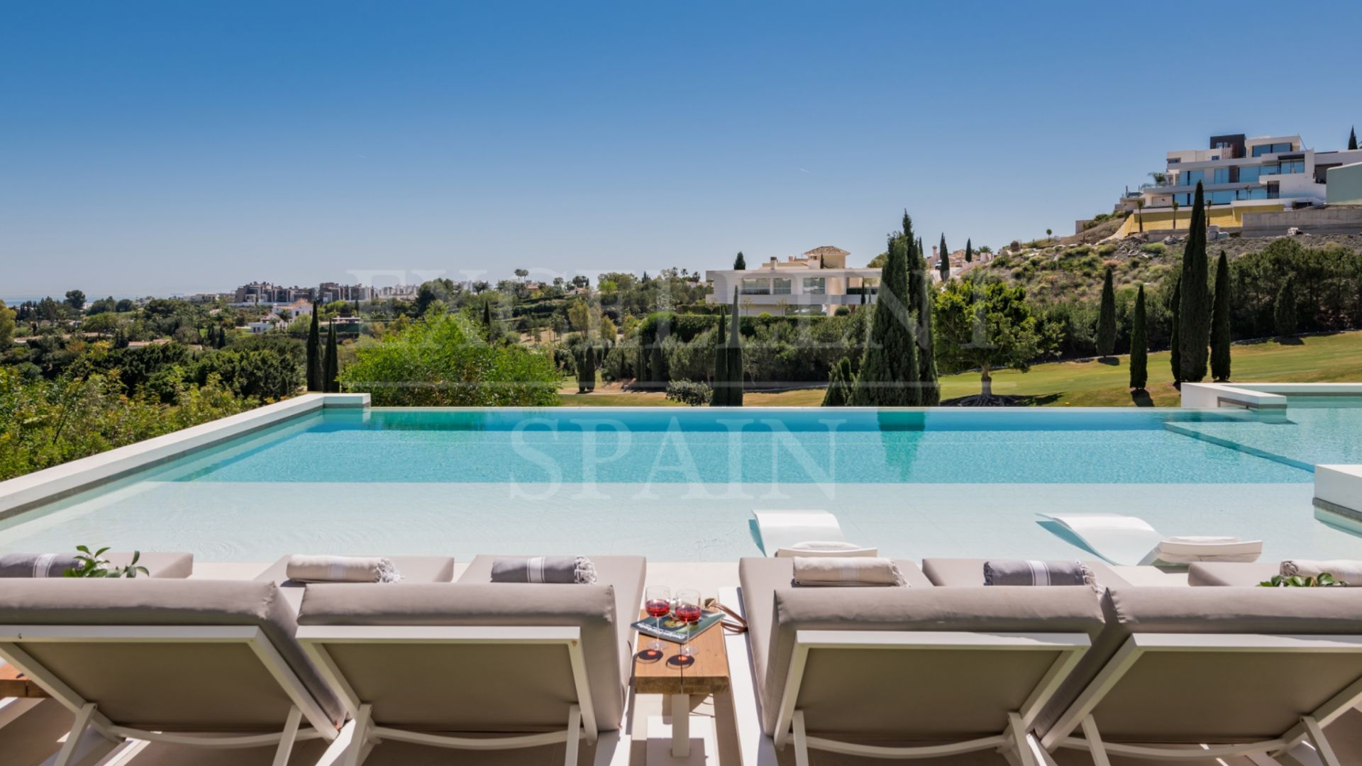 Villa en Los Flamingos Golf, Benahavis