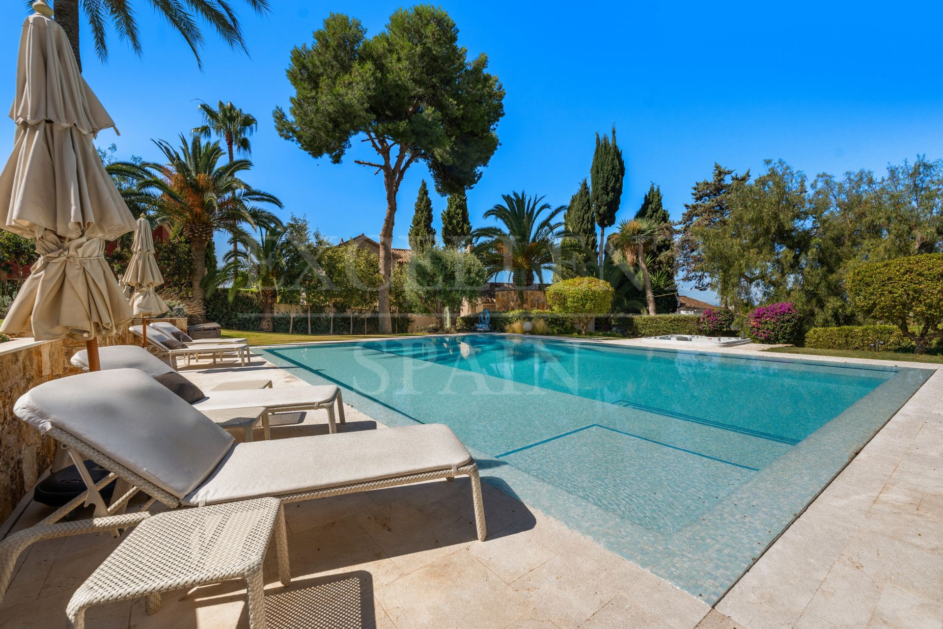 Villa in Rio Real, Marbella Ost