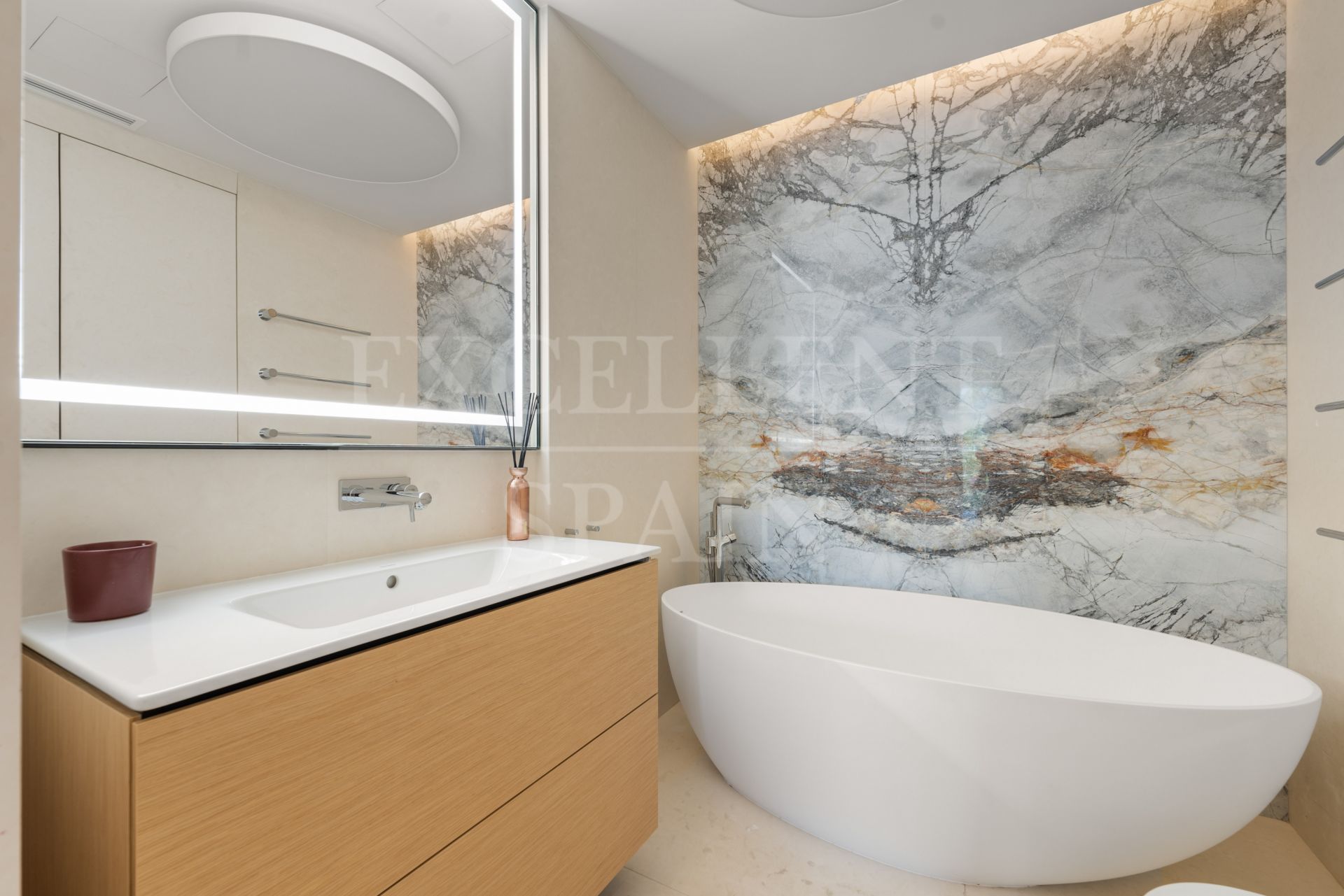 Villa in Rio Real, Marbella Ost