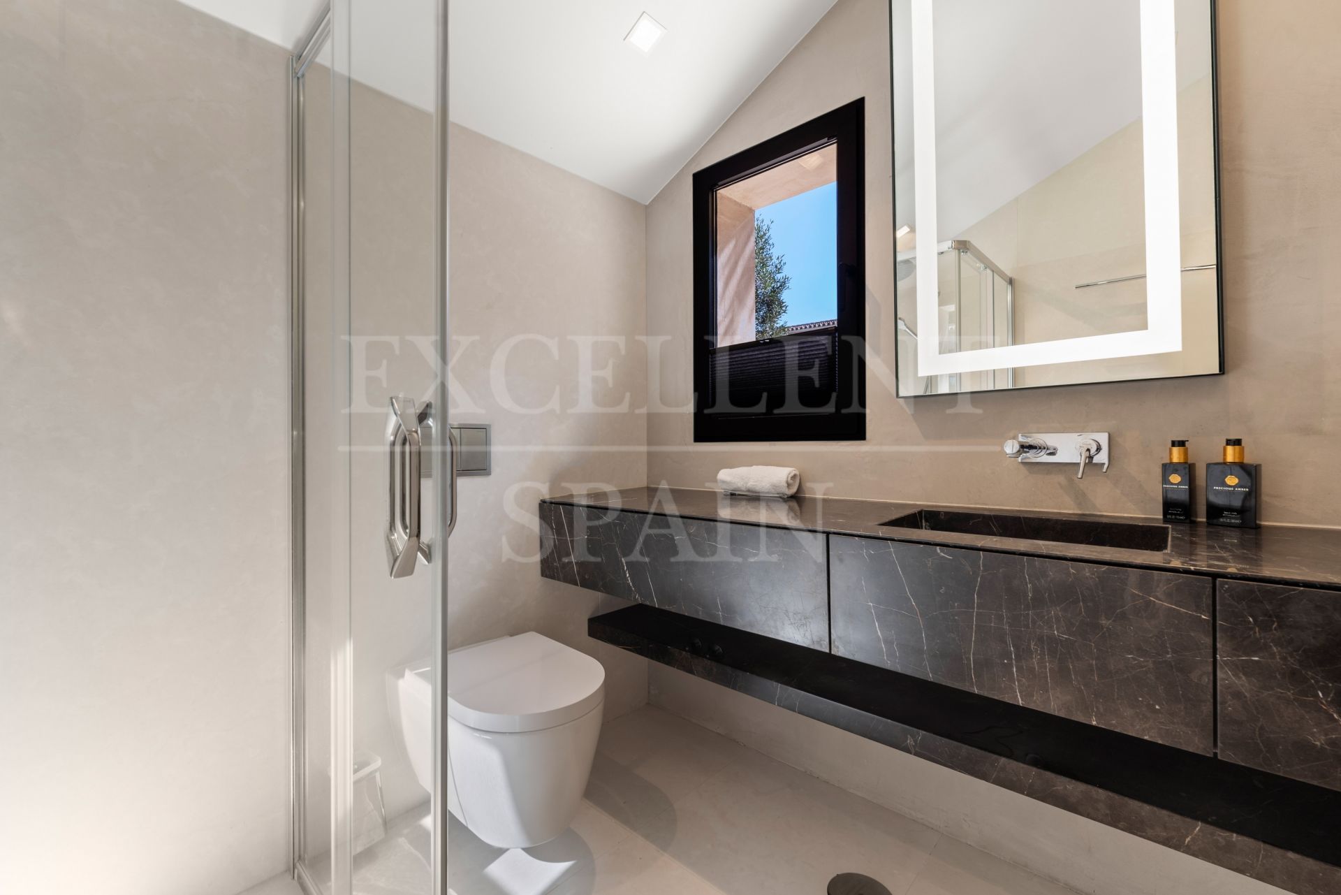 Villa in Rio Real, Marbella Ost