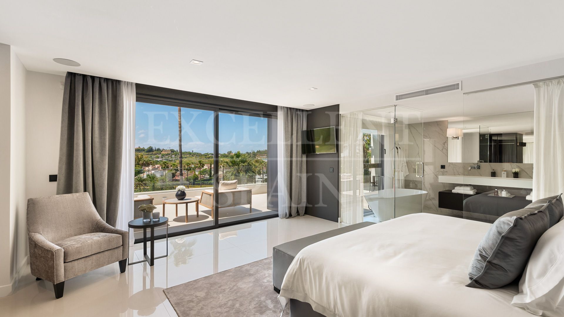 Villa in Los Naranjos Golf, Nueva Andalucia