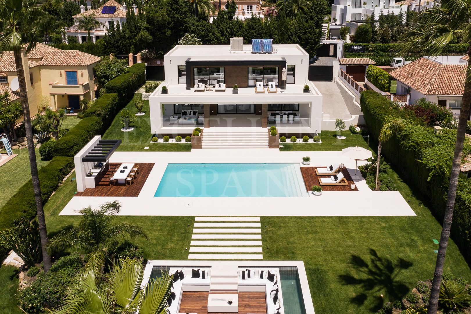 Villa in Los Naranjos Golf, Nueva Andalucia