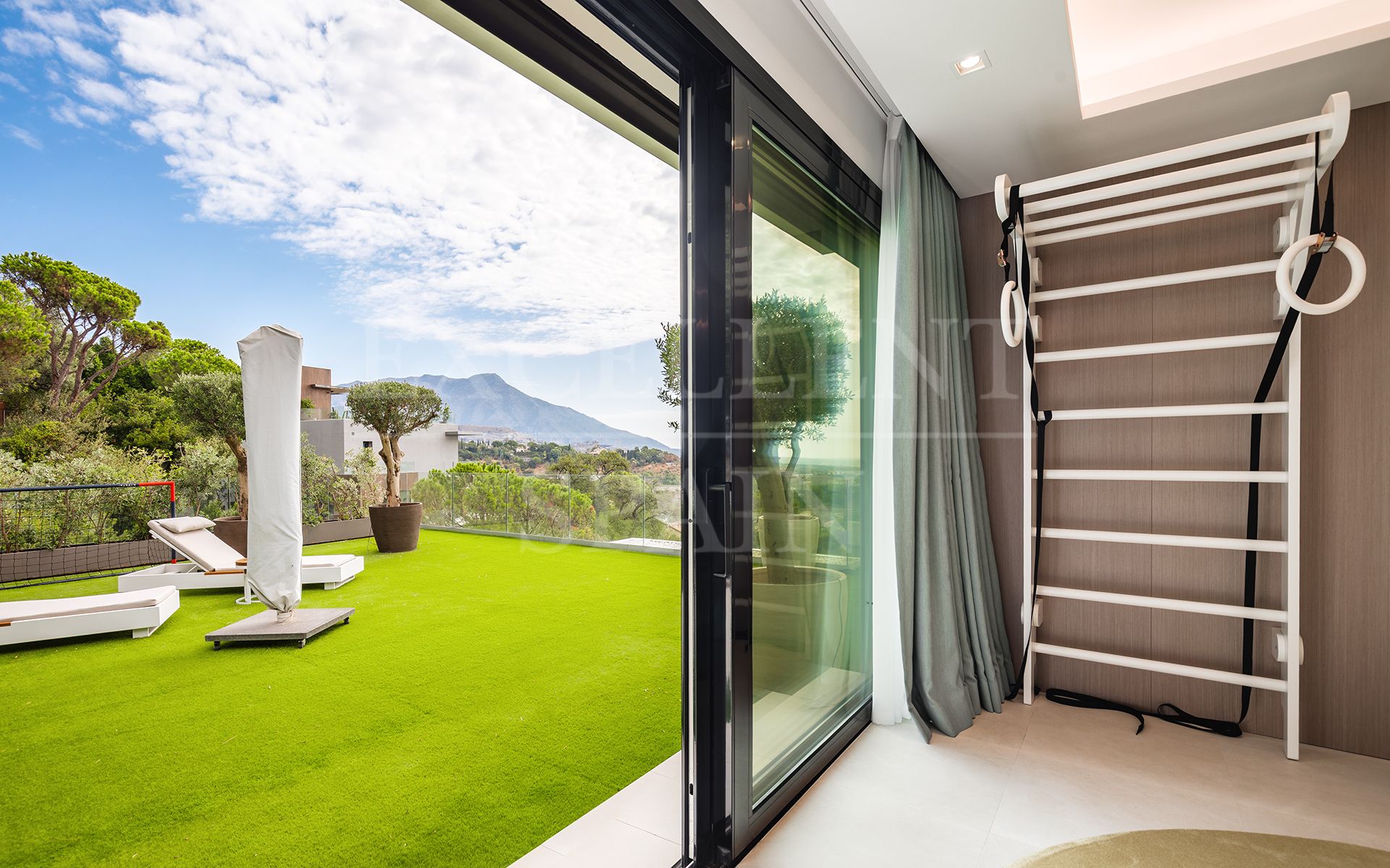 Villa in El Madroñal, Benahavis