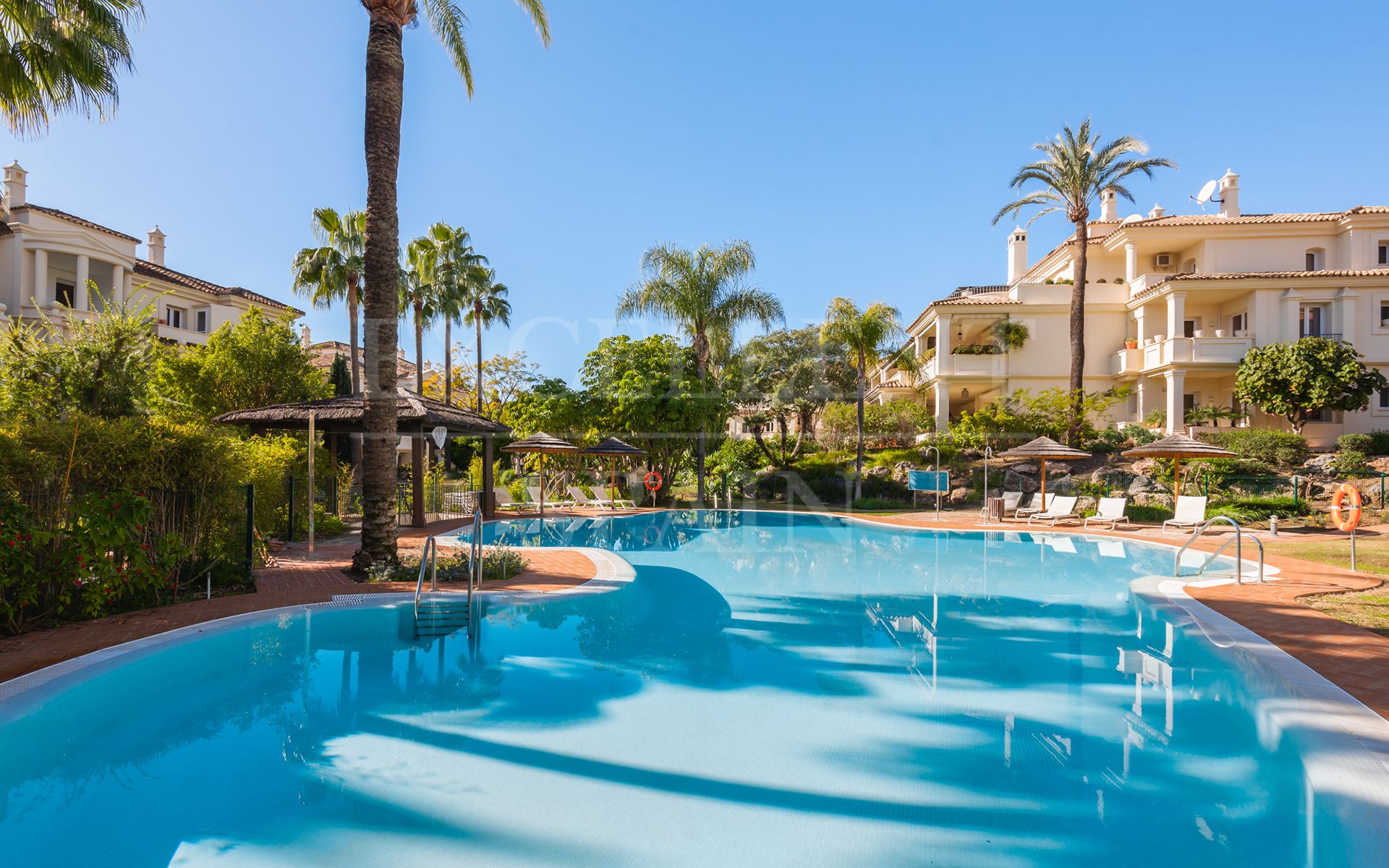 Duplex Penthouse in Las Alamandas, Nueva Andalucia