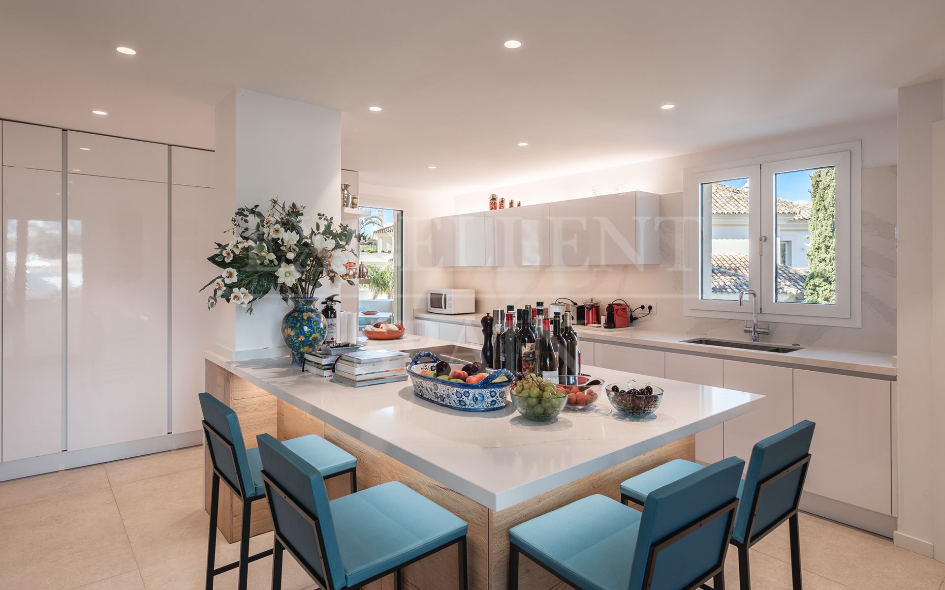 Duplex Penthouse in Las Alamandas, Nueva Andalucia