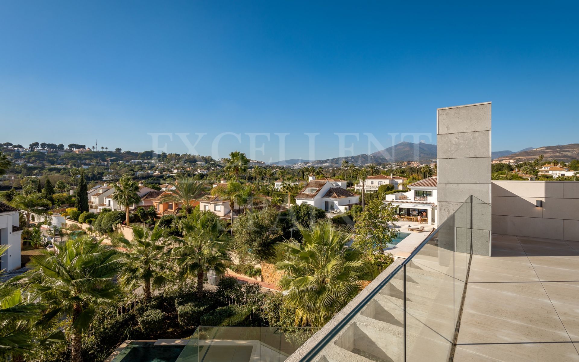 Villa in Parcelas del Golf, Nueva Andalucia