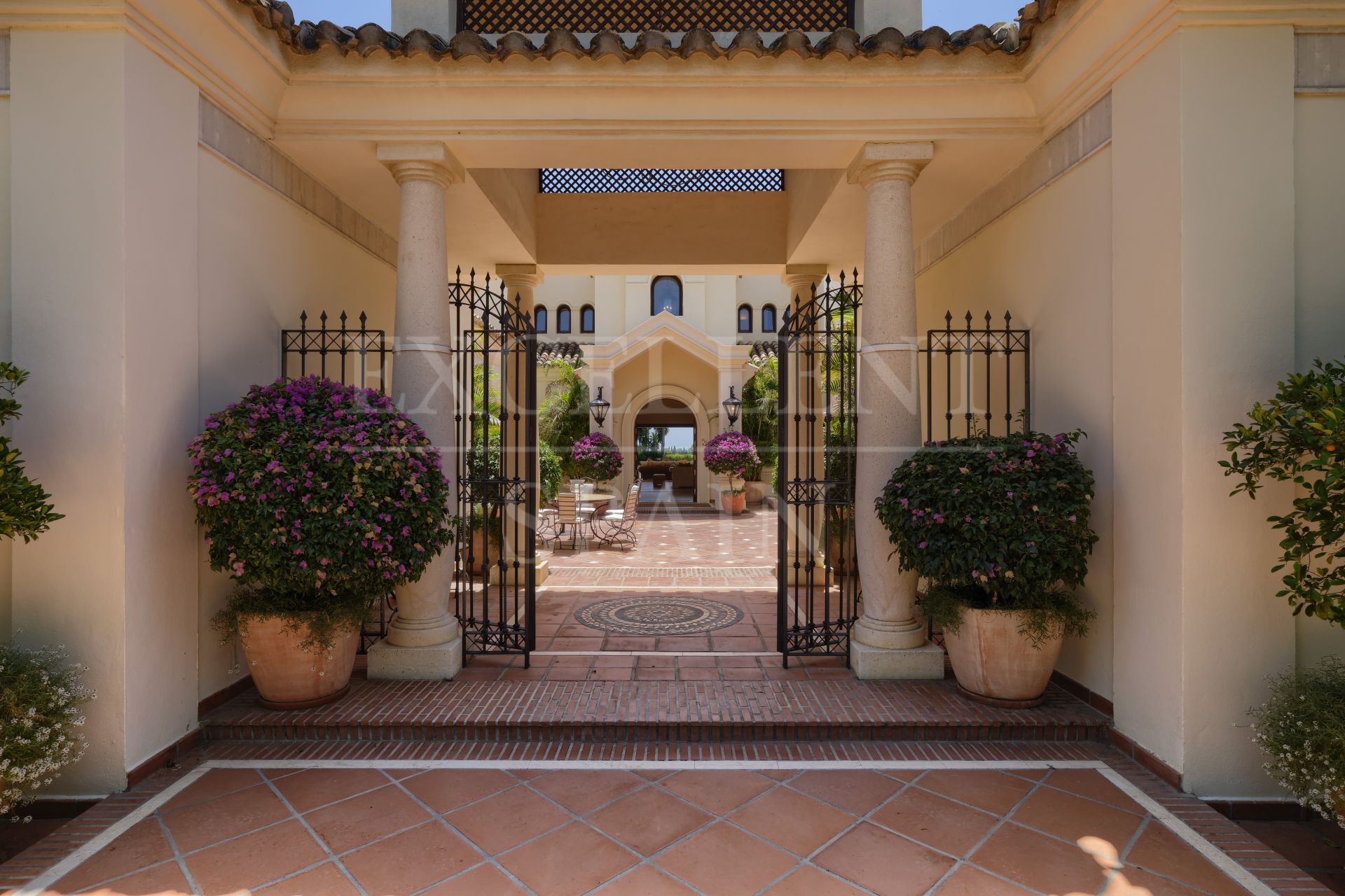 Villa in Marbella Hill Club, Marbella Golden Mile