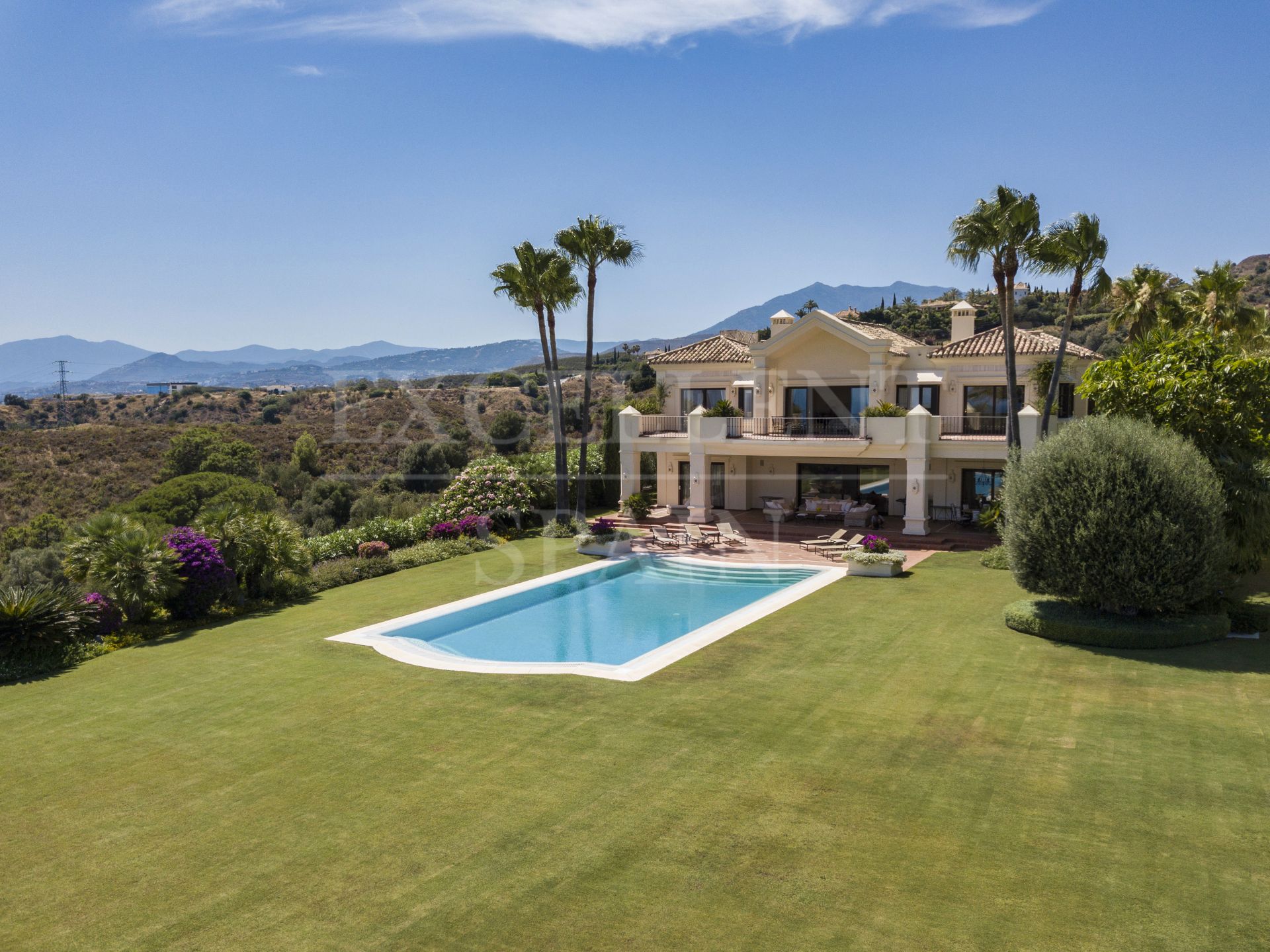 Villa in Marbella Hill Club, Marbella Golden Mile