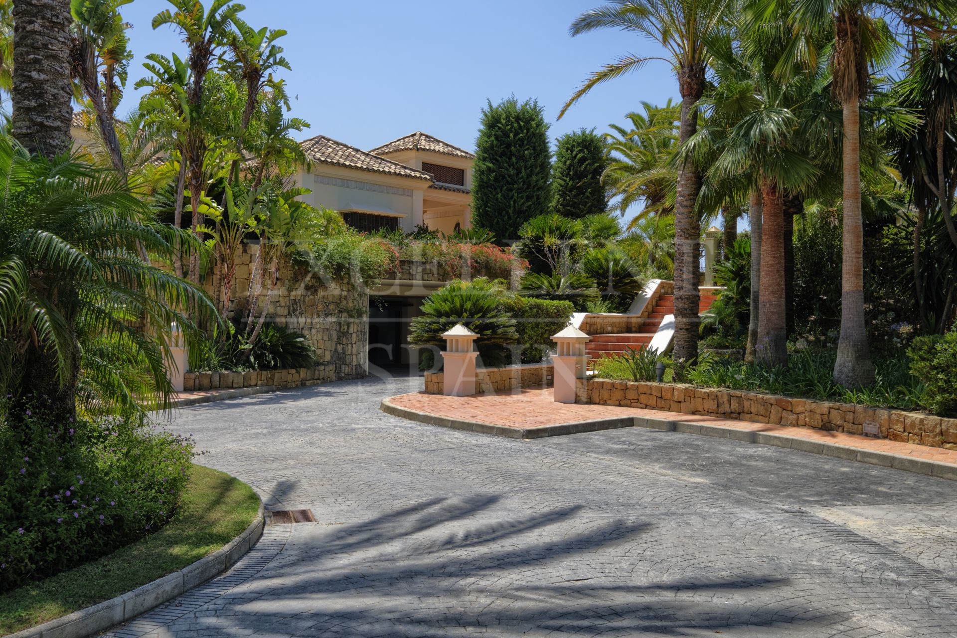 Villa in Marbella Hill Club, Marbella Golden Mile