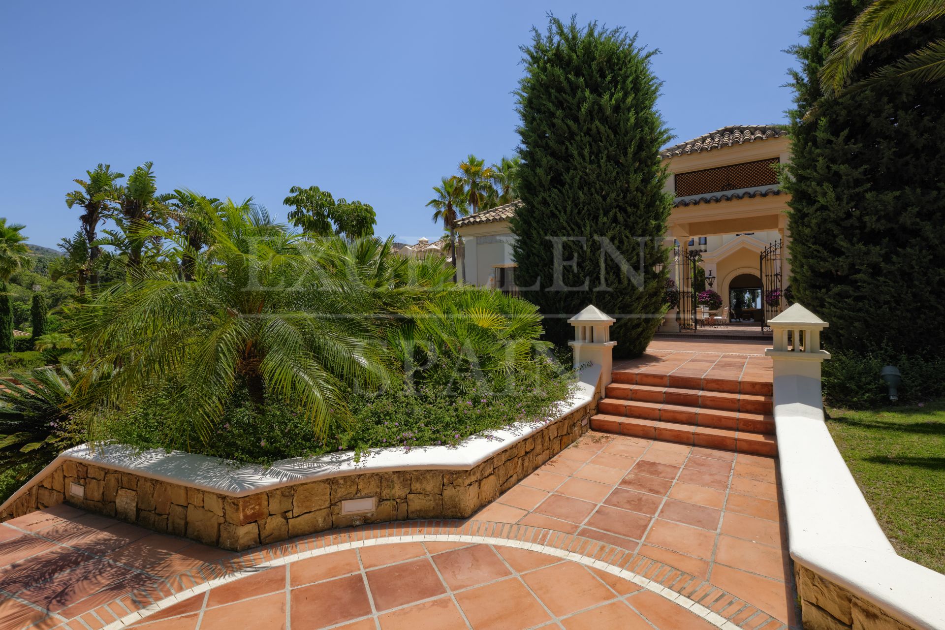 Villa in Marbella Hill Club, Marbella Golden Mile