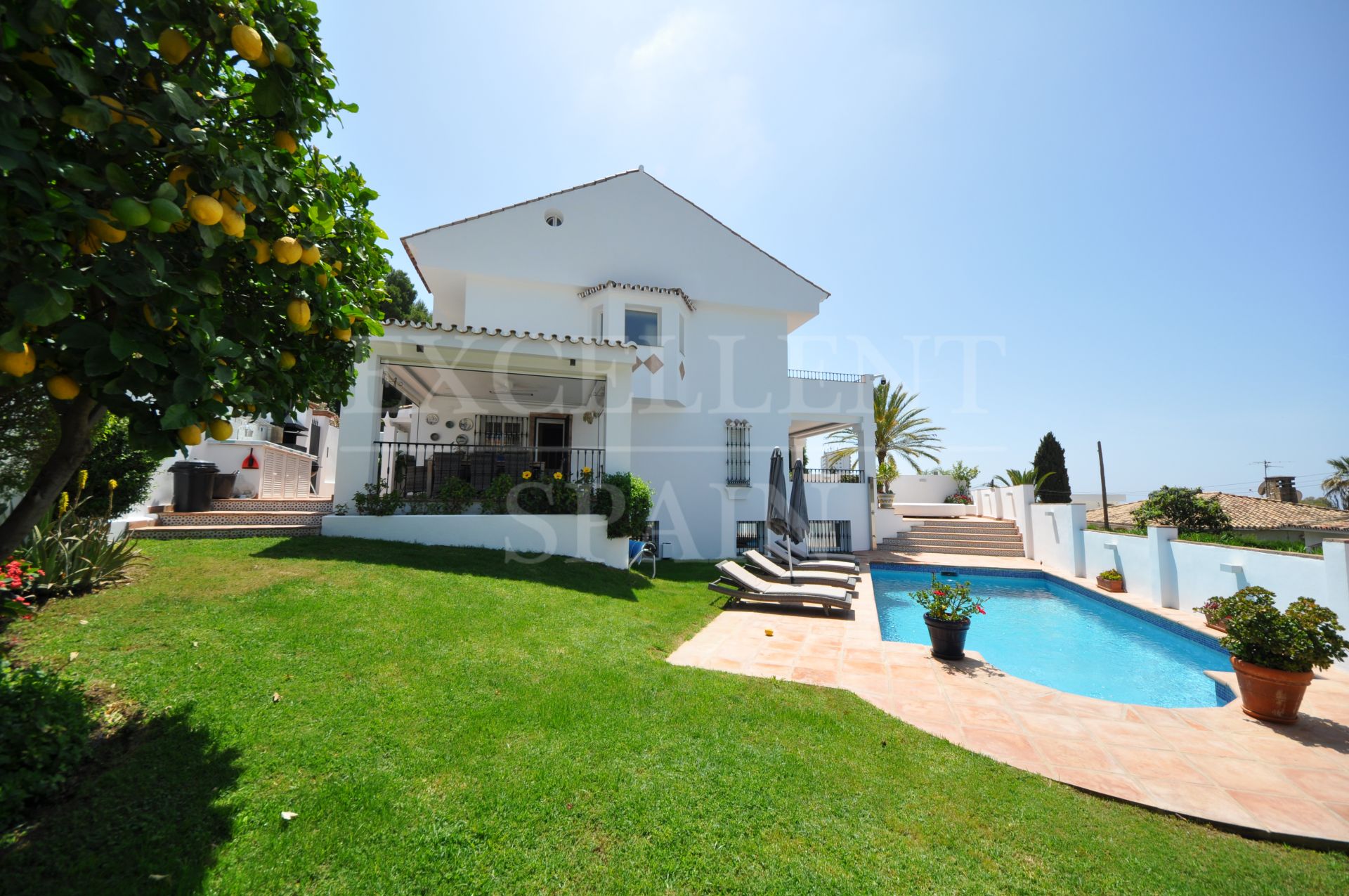 Semi Detached Villa in Nueva Andalucia