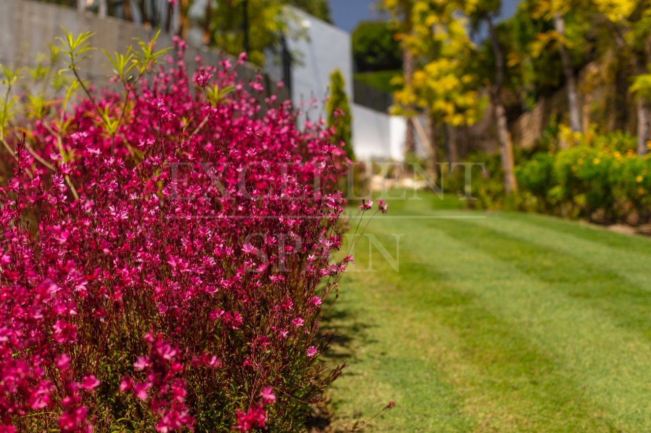 Villa in El Paraiso, Estepona