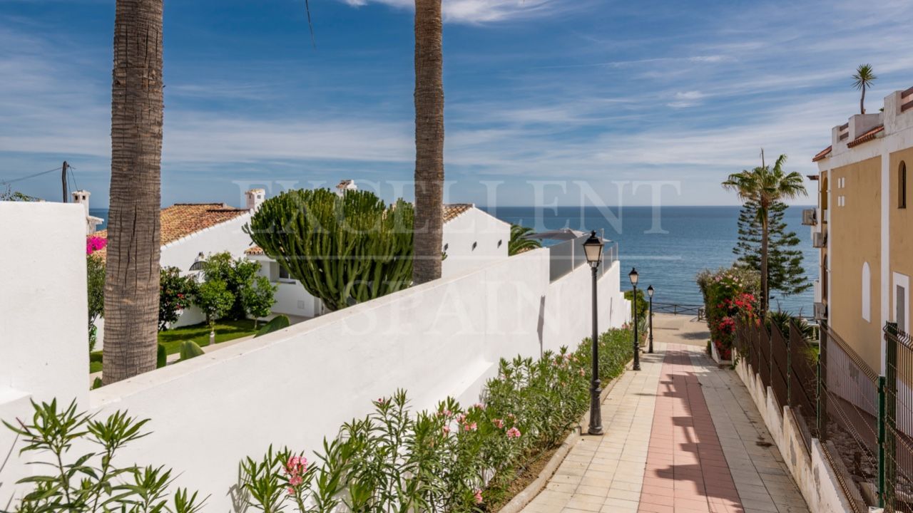 Villa in Arena Beach, Estepona