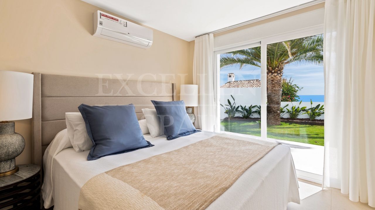 Villa in Arena Beach, Estepona