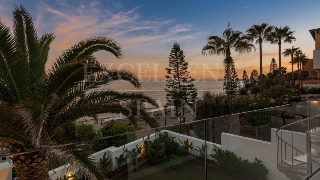 Villa in Arena Beach, Estepona