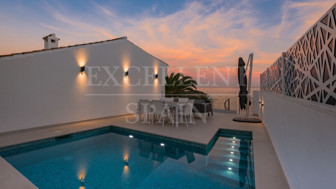 Villa in Arena Beach, Estepona