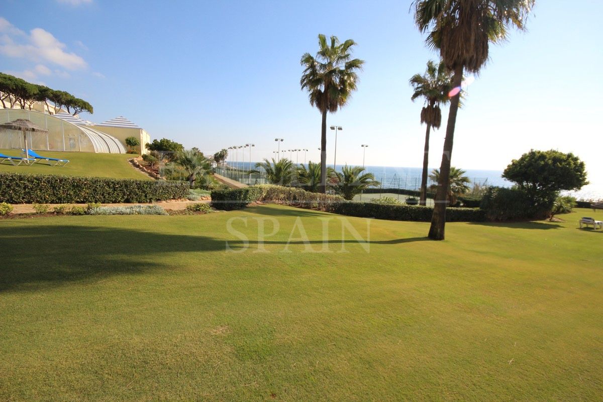 Appartement begane grond in Los Granados de Cabopino, Marbella Oost