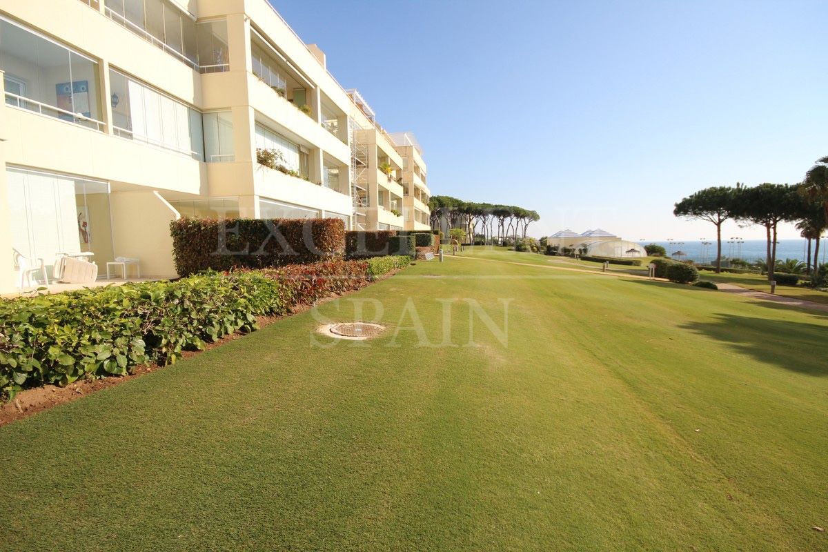 Apartamento Planta Baja en Los Granados de Cabopino, Marbella Este