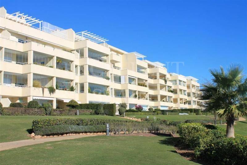 Apartamento en Los Granados de Cabopino, Marbella Este