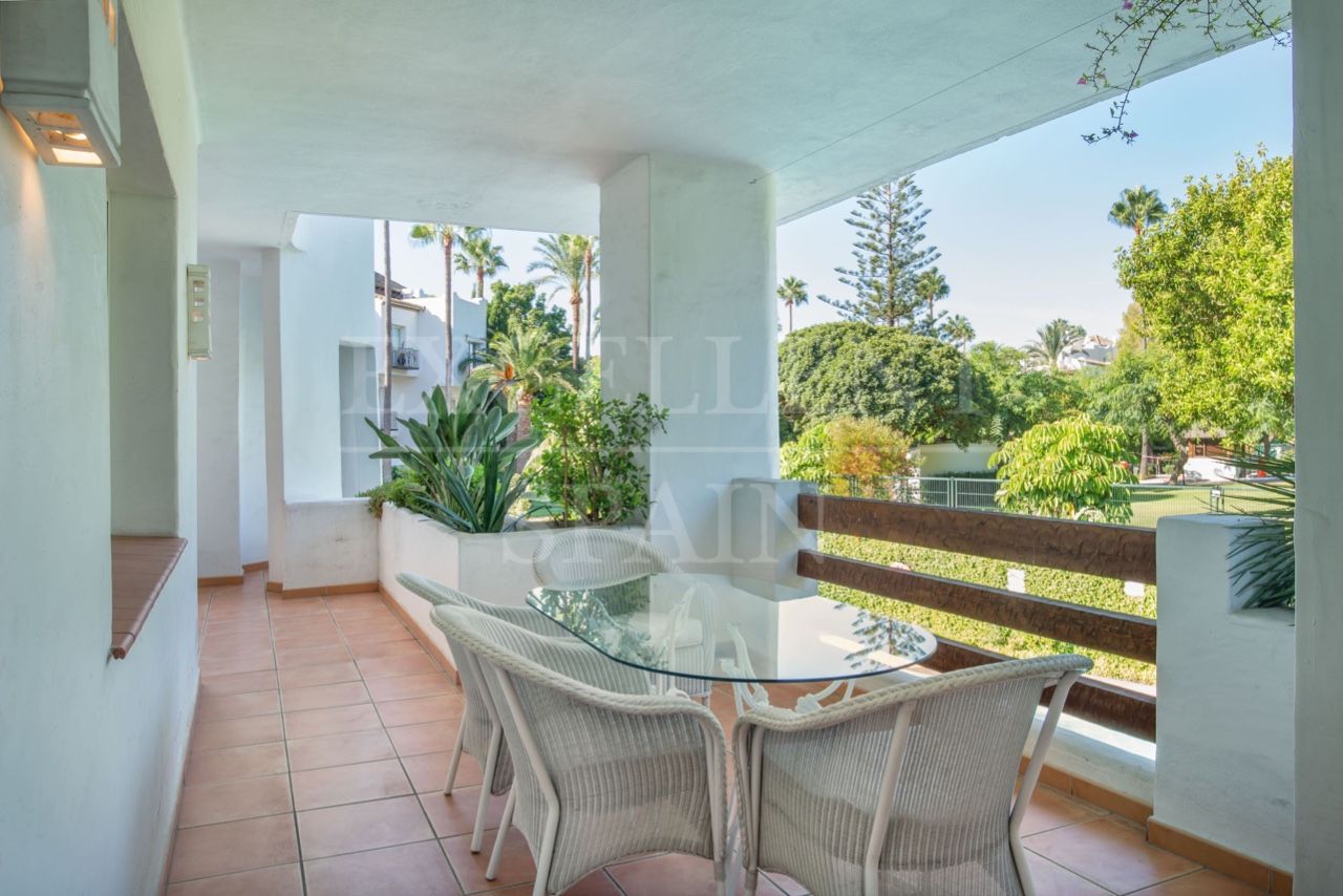 Appartement begane grond in Alcazaba Beach, Estepona