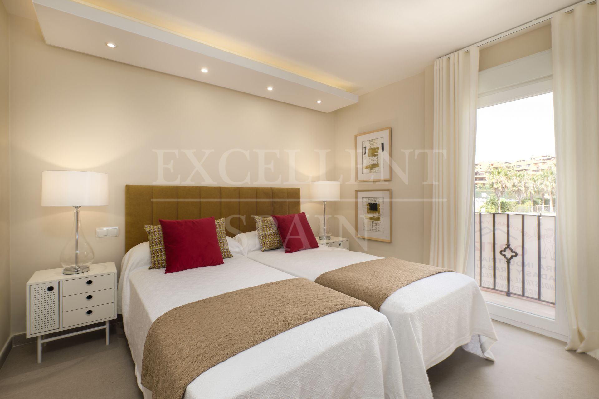 Penthouse in Bermuda Beach, Estepona