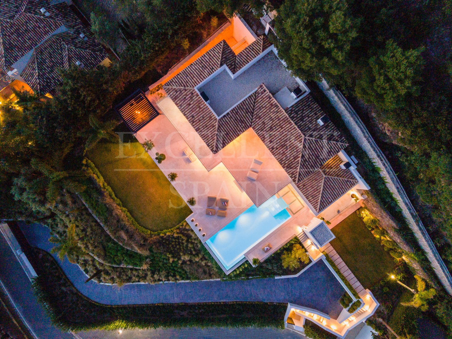 Villa in Cascada de Camojan, Marbella Golden Mile