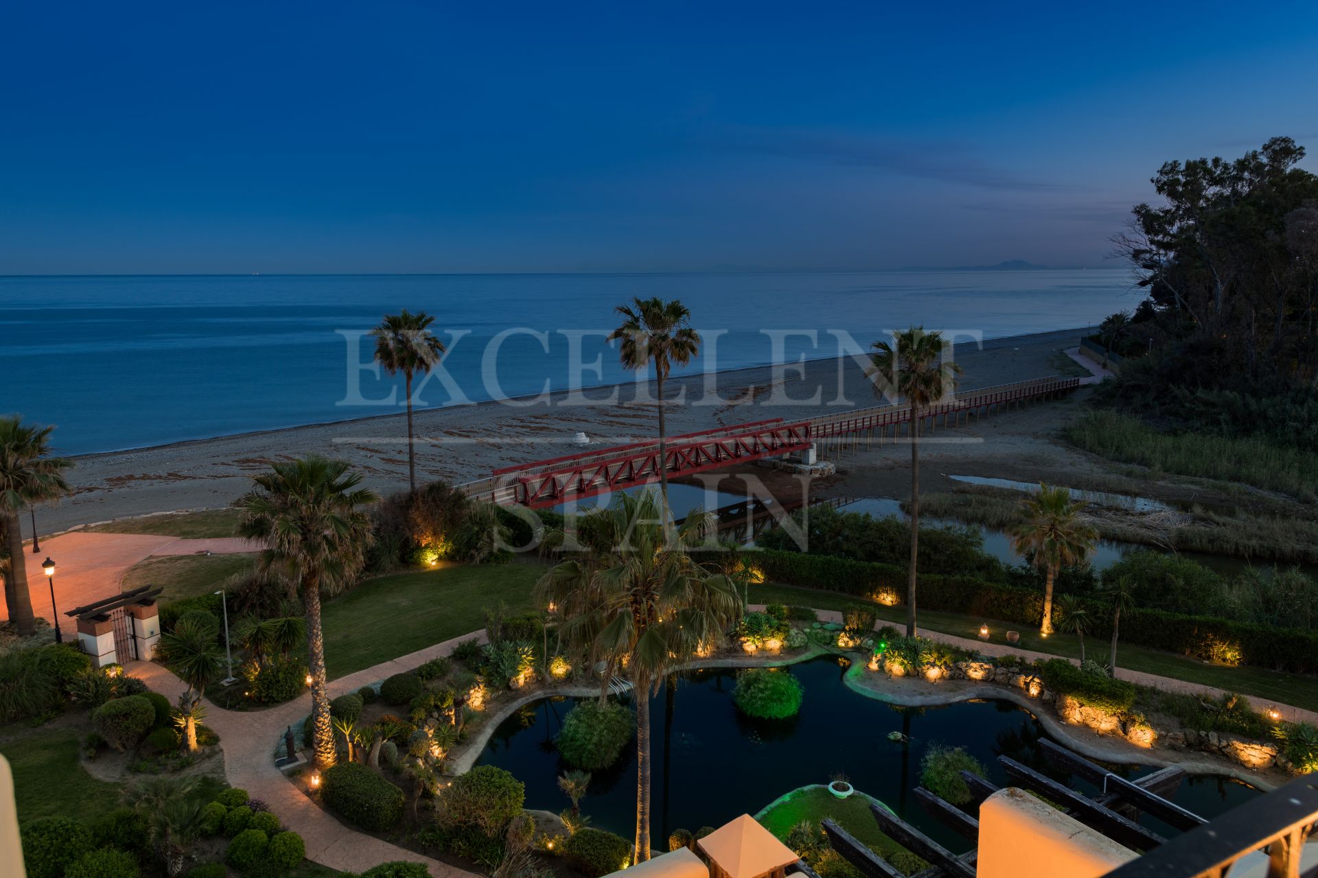 Penthouse in Bahía del Velerín, Estepona