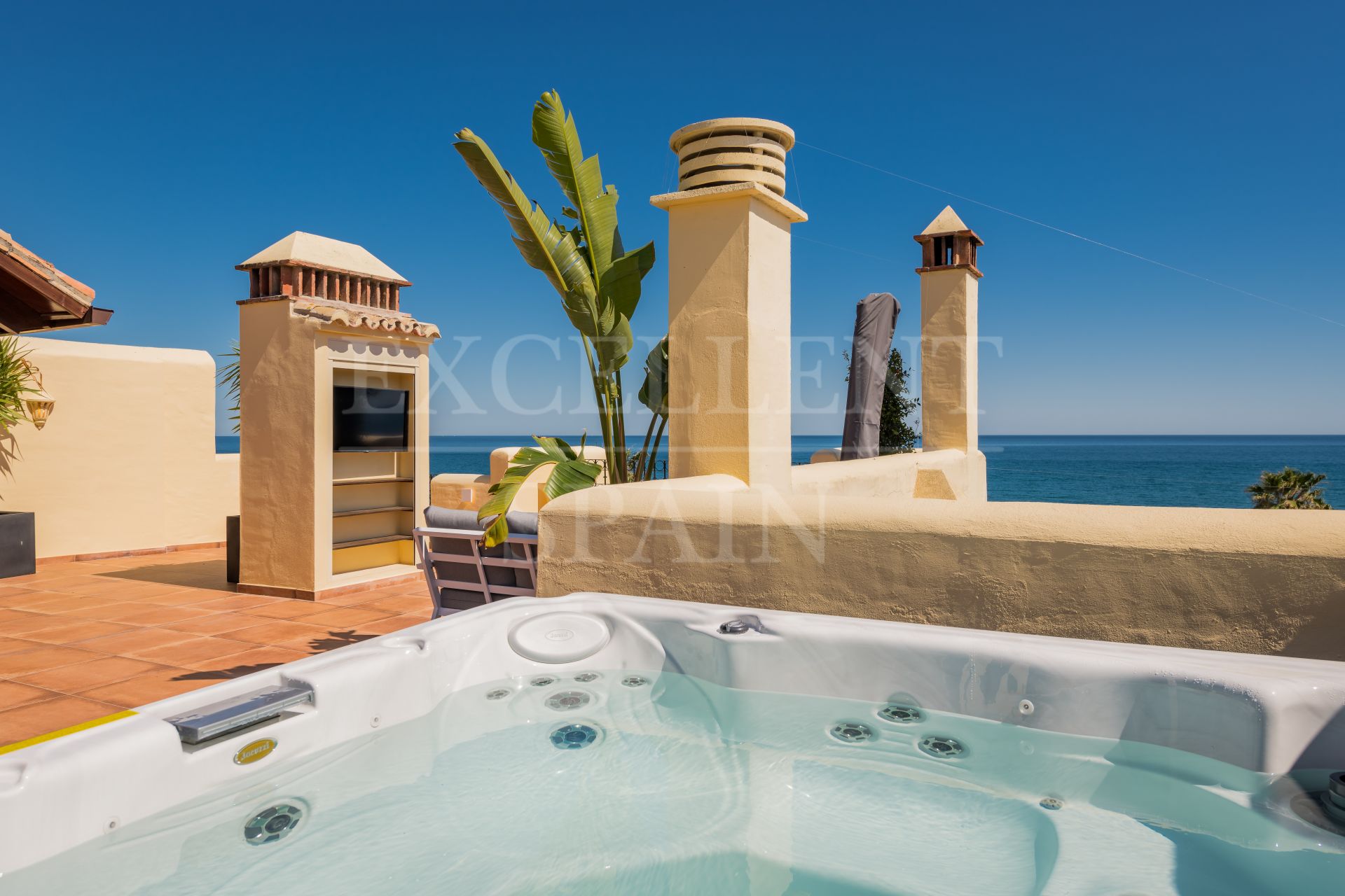 Penthouse in Bahía del Velerín, Estepona