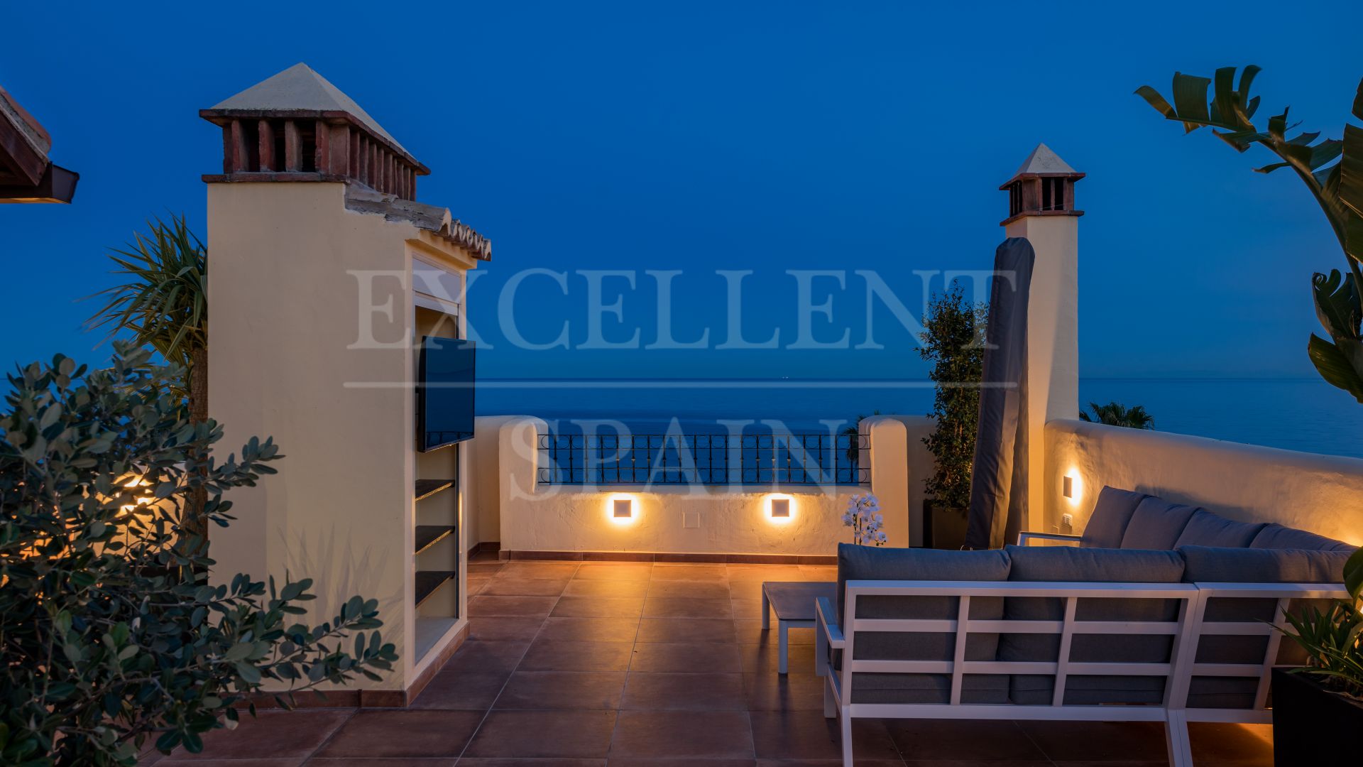 Penthouse in Bahía del Velerín, Estepona