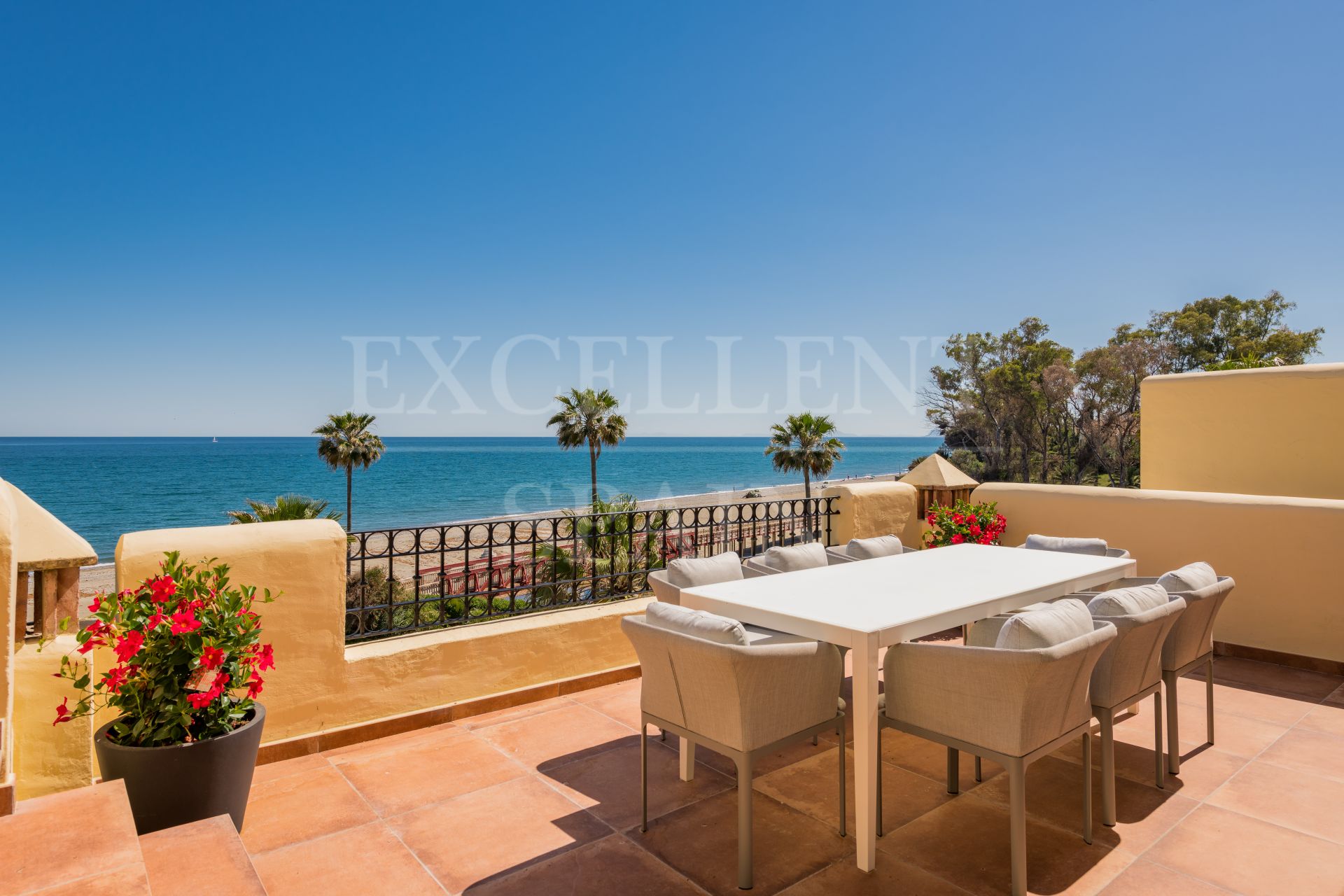 Penthouse in Bahía del Velerín, Estepona