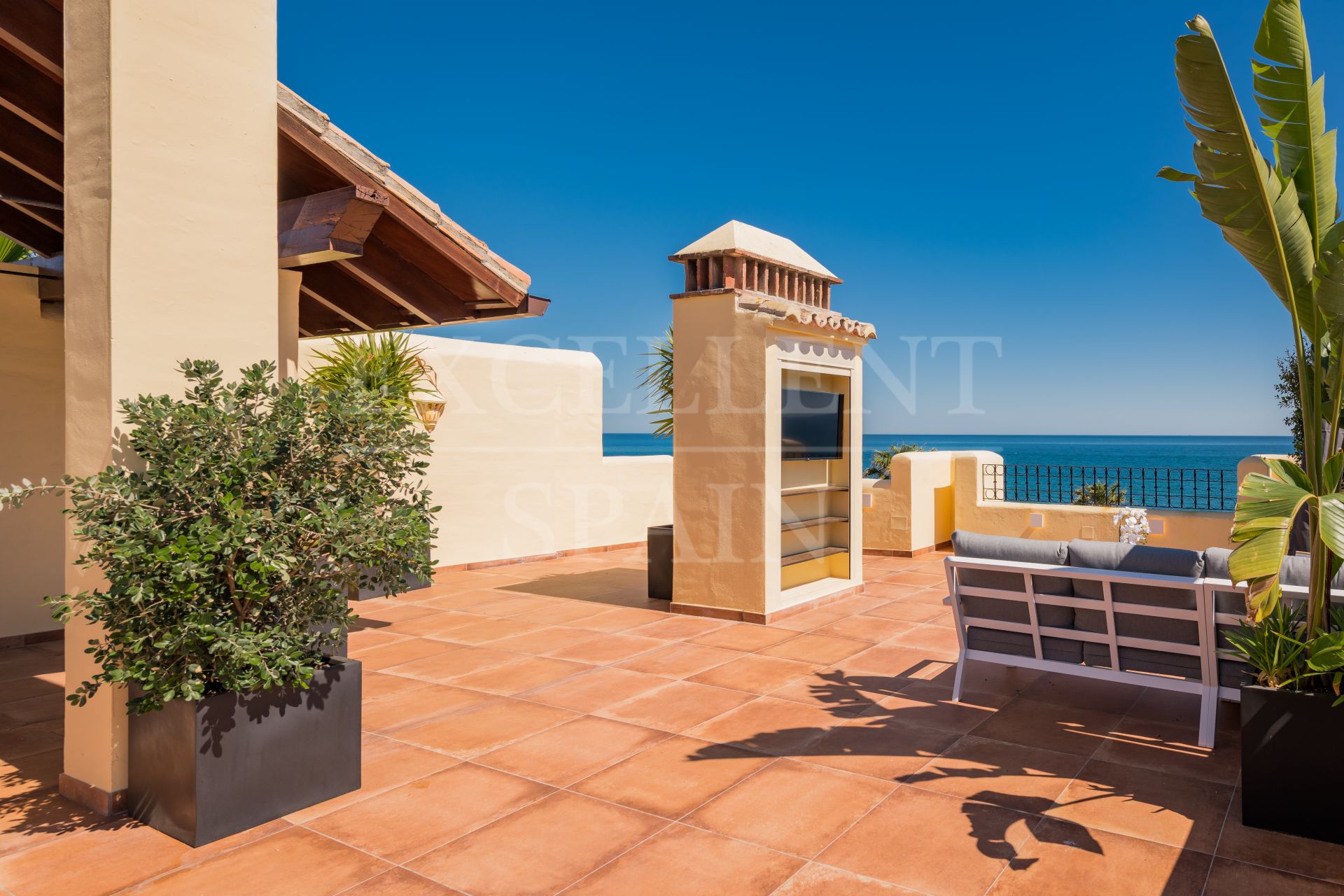 Penthouse in Bahía del Velerín, Estepona