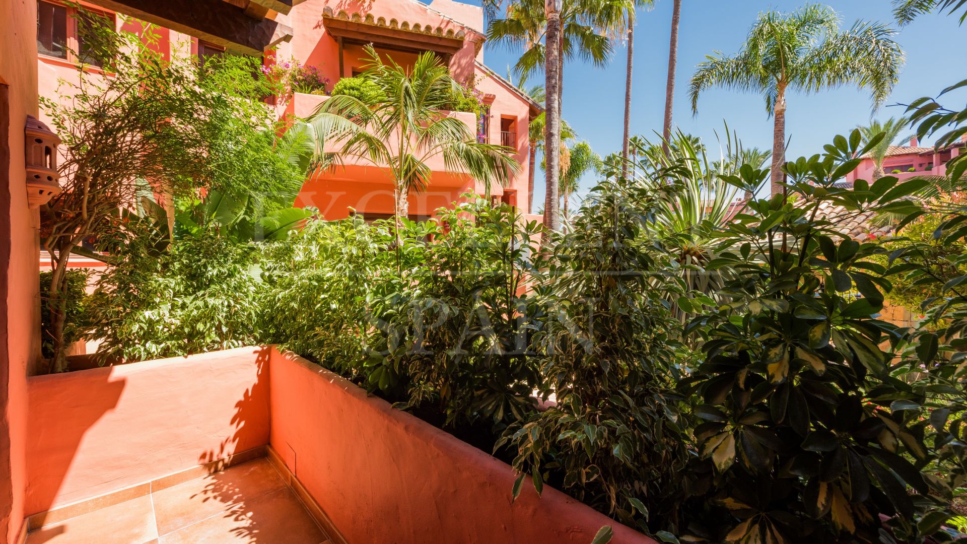 Erdgeschosswohnung in Torre Bermeja, Estepona