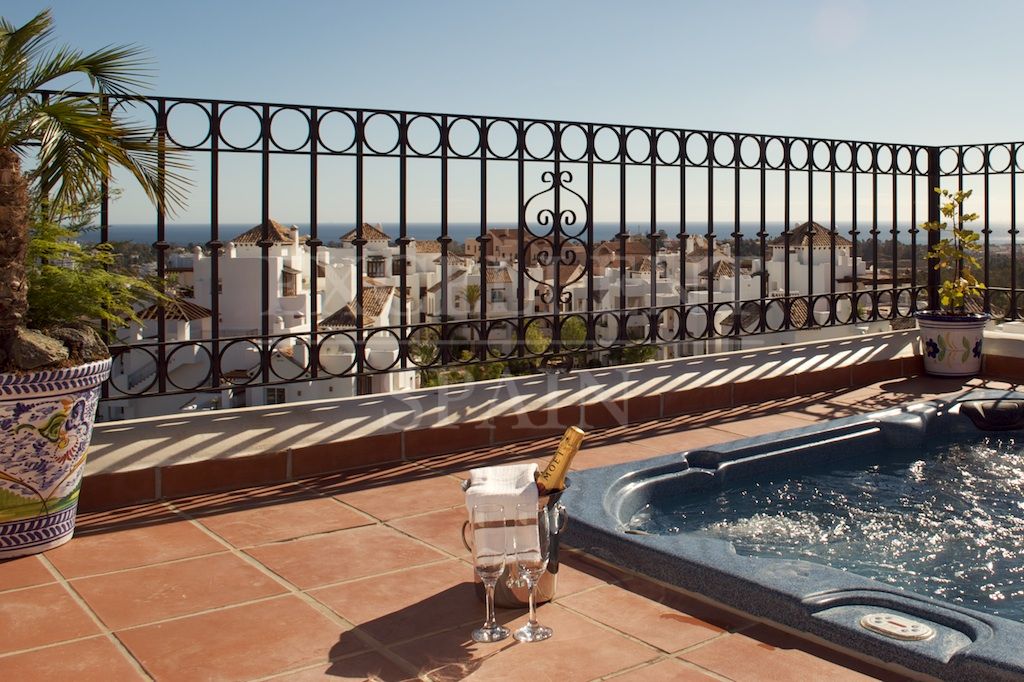 Penthouse in Lomas del Marqués, Benahavis