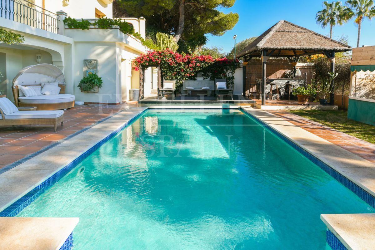 Villa in Rio Real, Marbella East