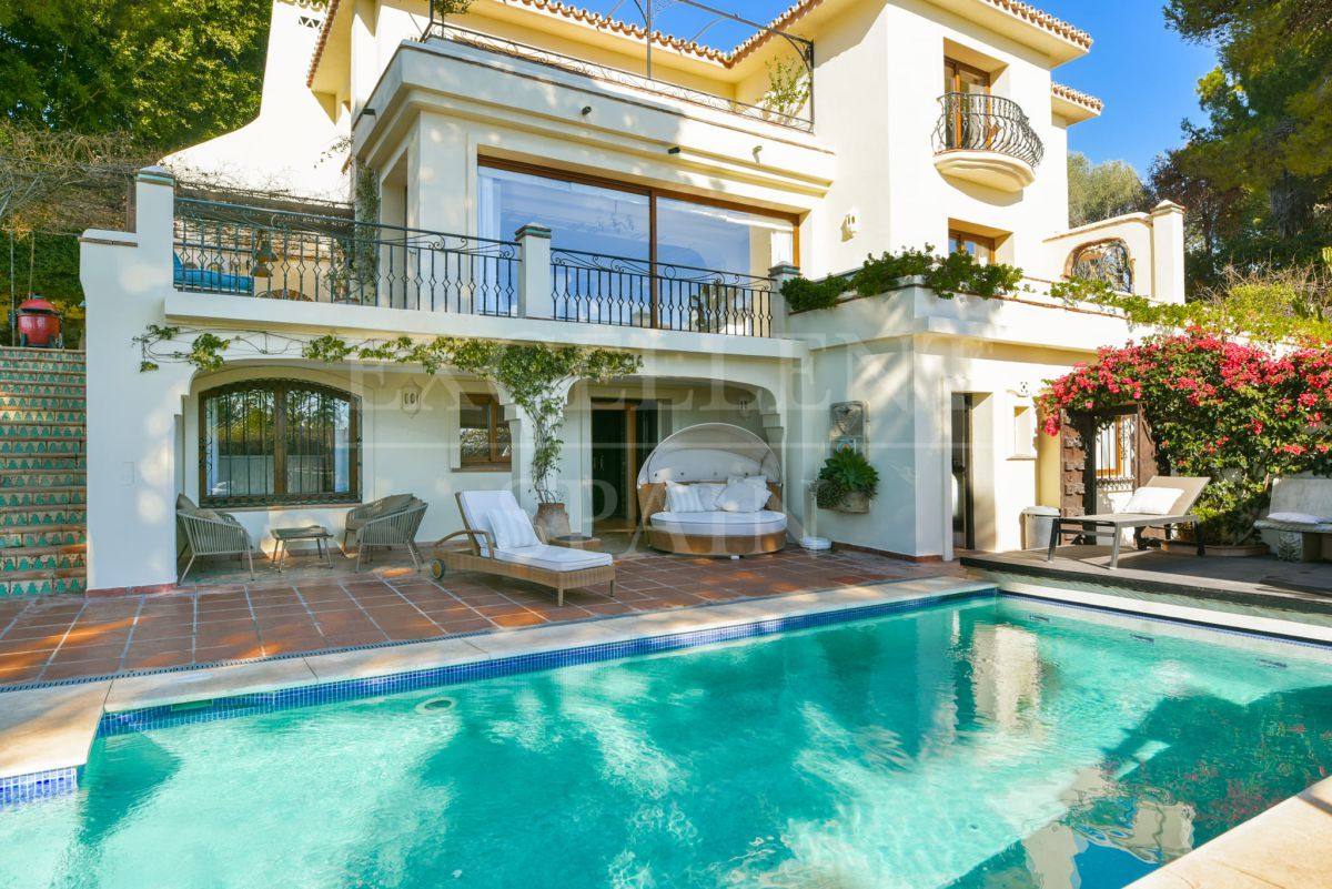 Villa in Rio Real, Marbella East