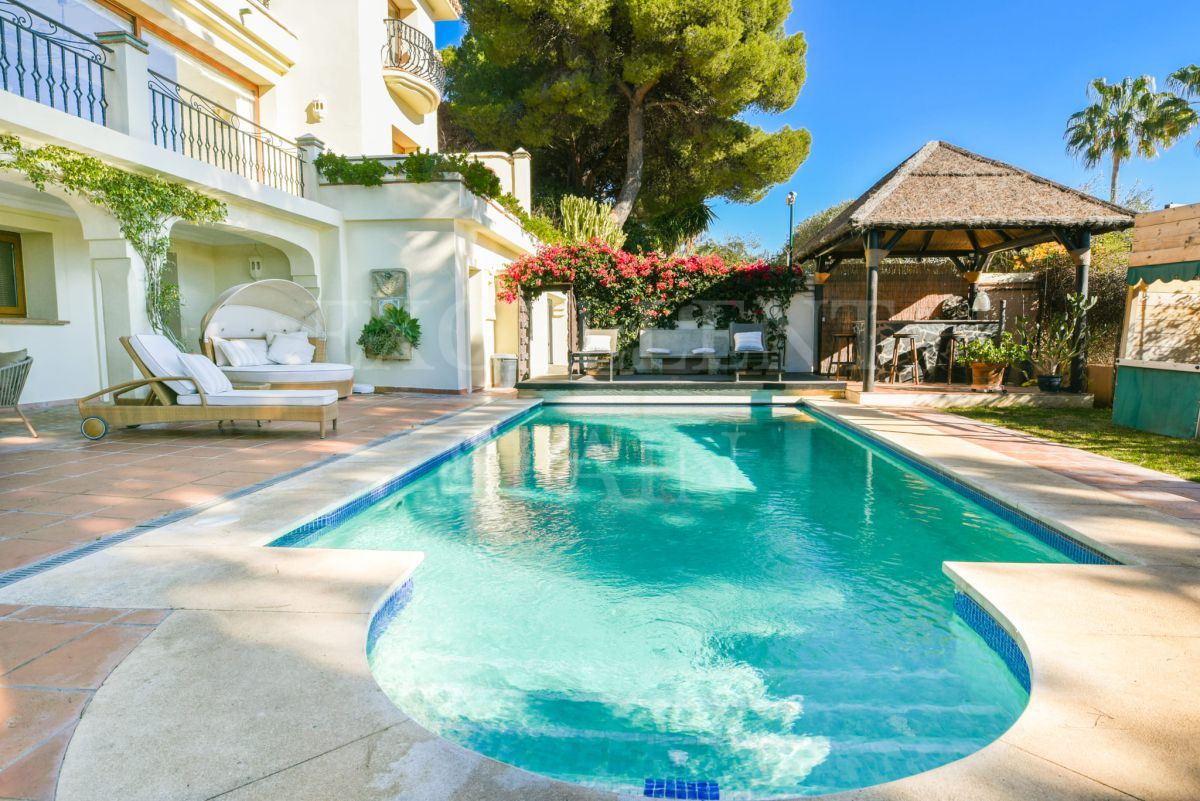 Villa in Rio Real, Marbella East