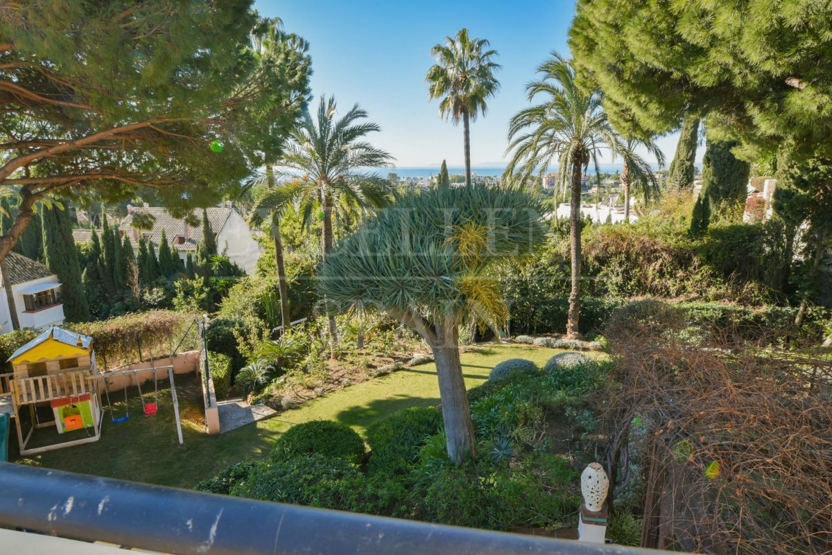 Villa in Rio Real, Marbella East