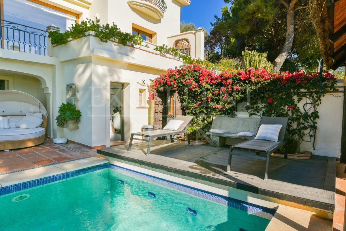 Villa in Rio Real, Marbella East