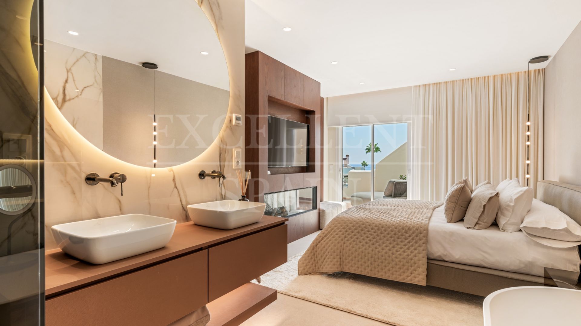 Penthouse in Bahía del Velerín, Estepona