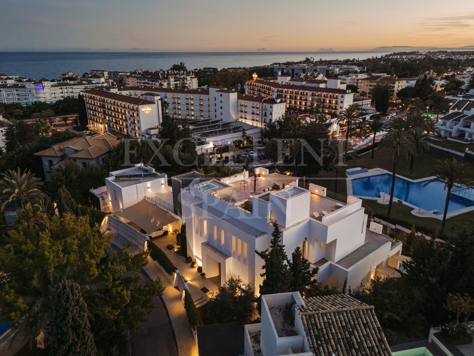 Villa in Nueva Andalucia