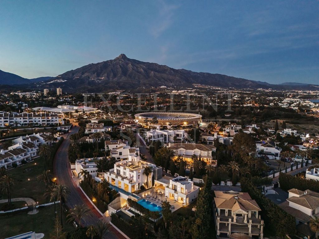 Villa in Nueva Andalucia