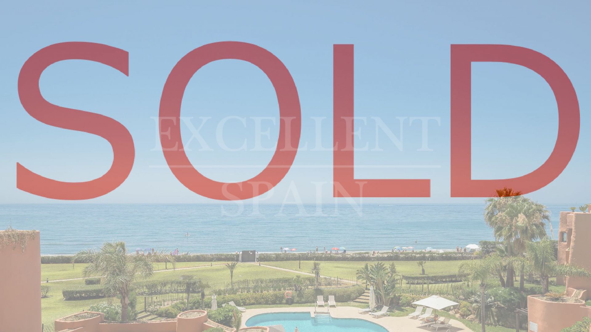 Luxe penthouse aan het strand met panoramisch uitzicht op zee in La Morera, Los Monteros Playa